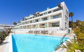 Calm Beach Apartments